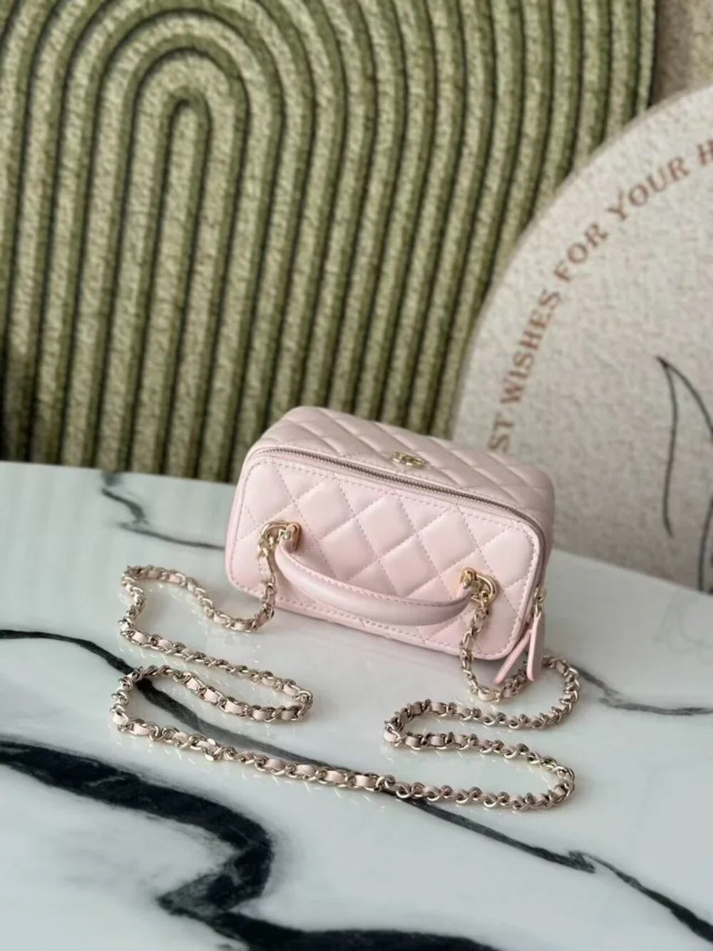 Classic CHANEL Bag: A Stylish and Versatile Choice for Elegance